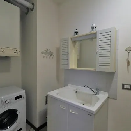 Ampio 2 Vista Via Bafile Apartment