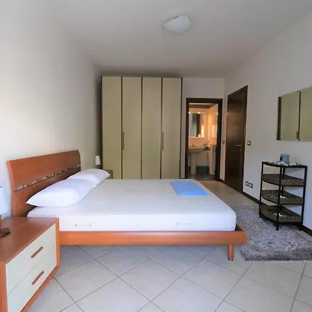 Apartment Ampio 2 Vista Via Bafile *