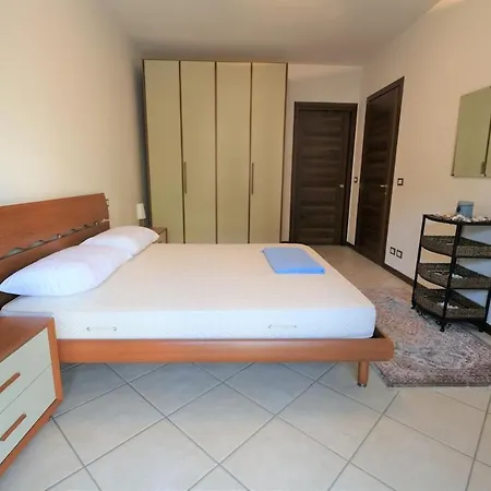 Ampio 2 Vista Via Bafile Apartment